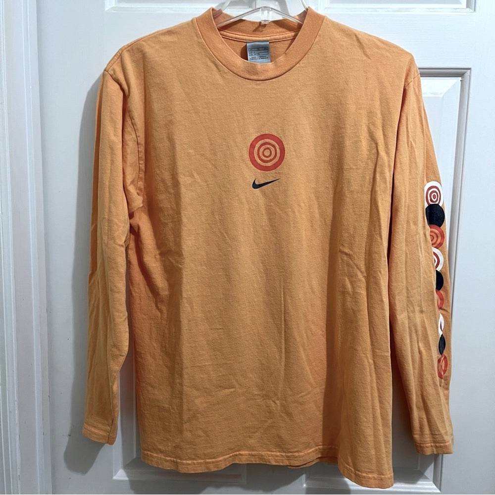 Youth NIKE Long Sleeve T-shirt unisex size XL/16 orange 100% cotton w graphics